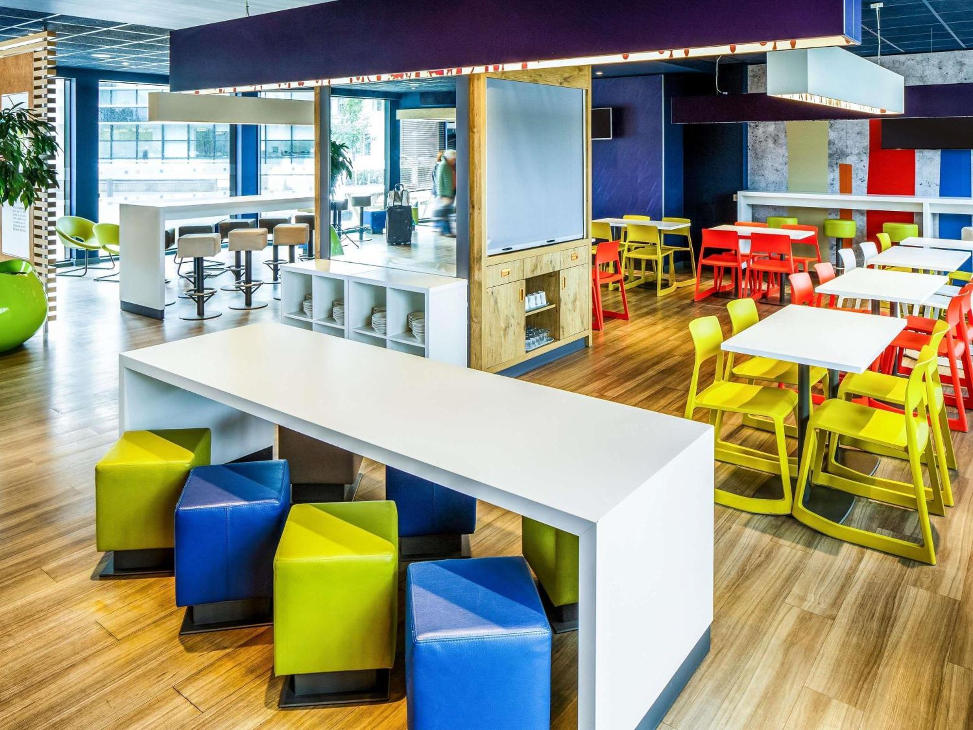 Ibis Budget Park 3*